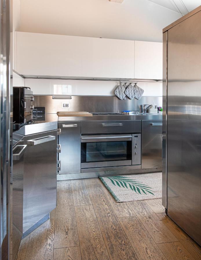 Stunning Top Floor Flat In The Heart Of Βερόνα Εξωτερικό φωτογραφία