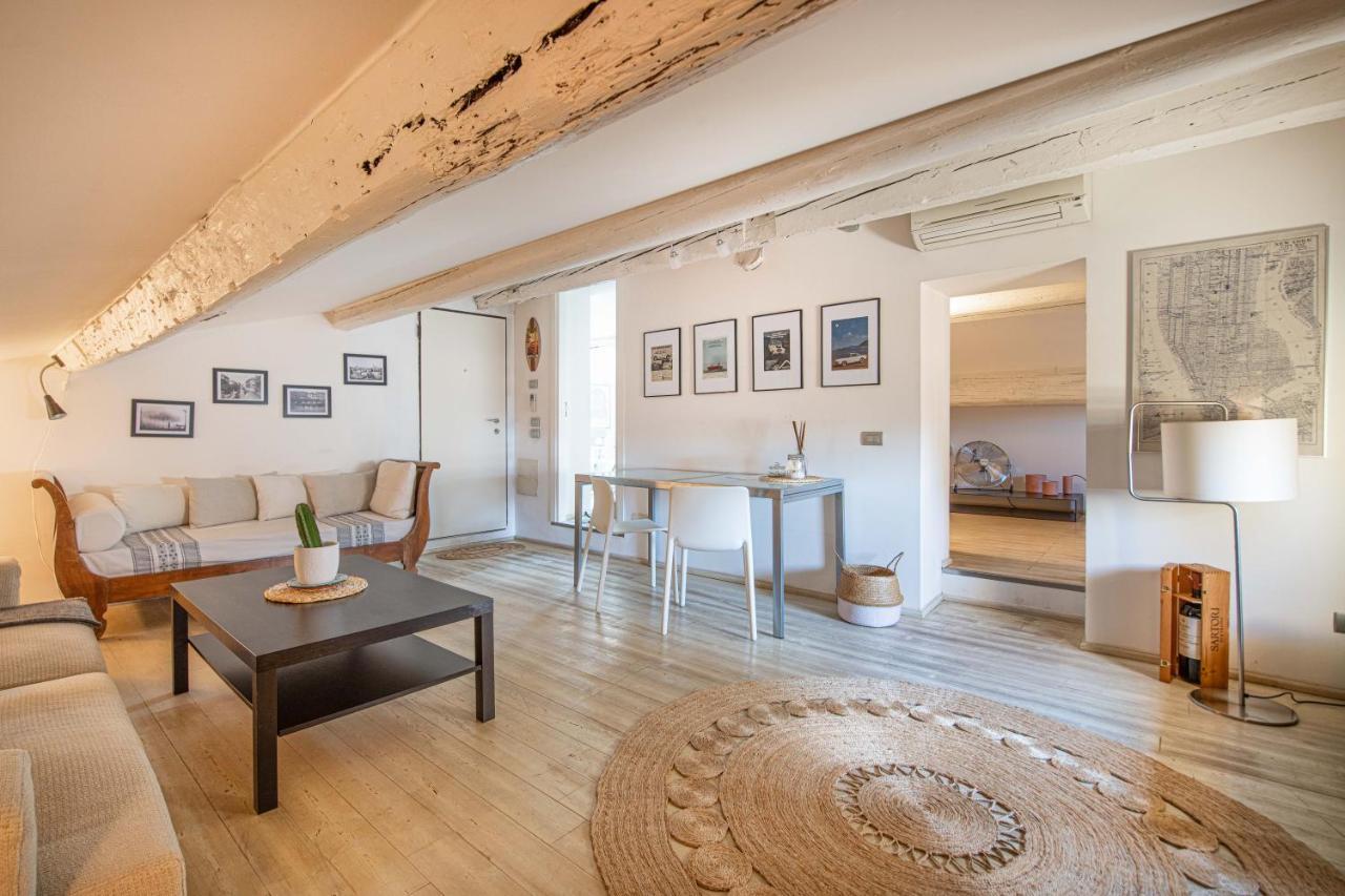 Stunning Top Floor Flat In The Heart Of Βερόνα Εξωτερικό φωτογραφία