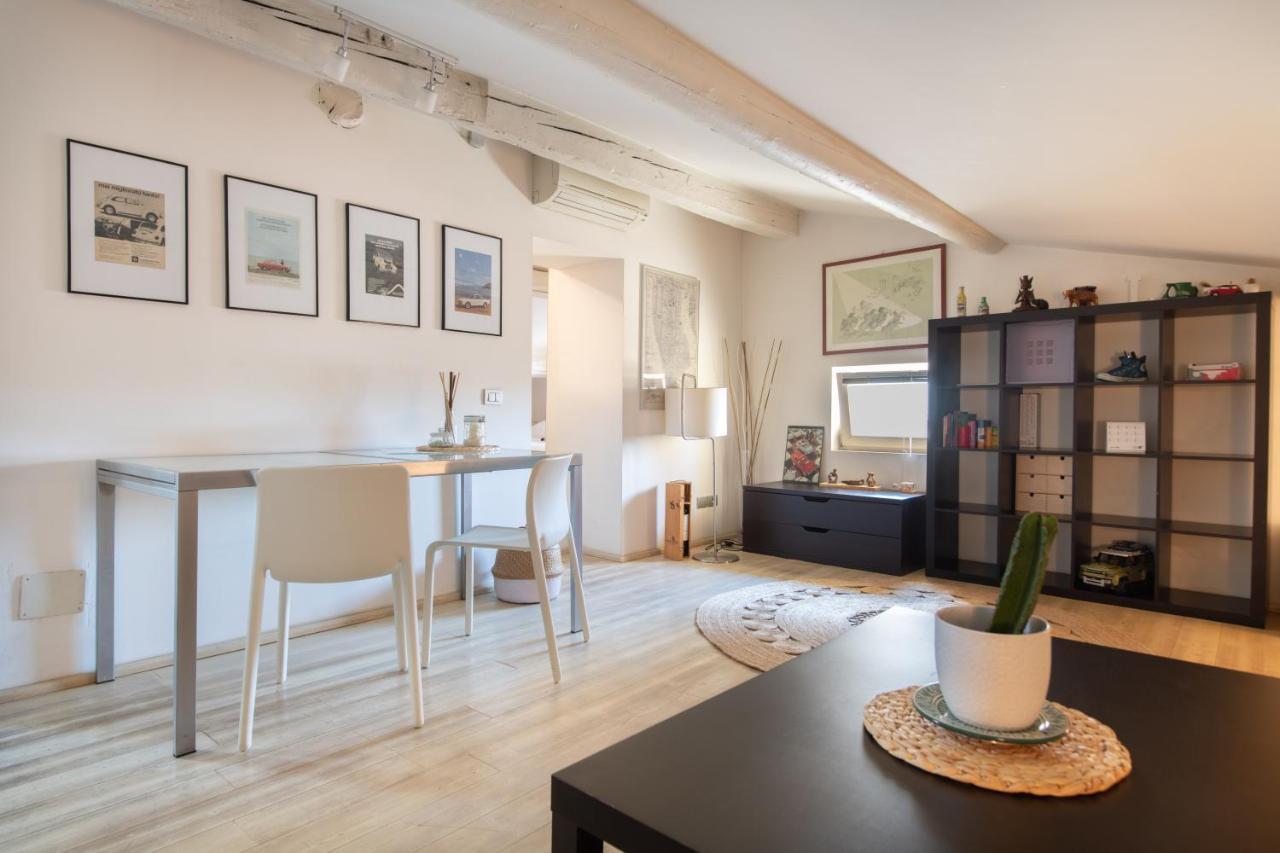 Stunning Top Floor Flat In The Heart Of Βερόνα Εξωτερικό φωτογραφία
