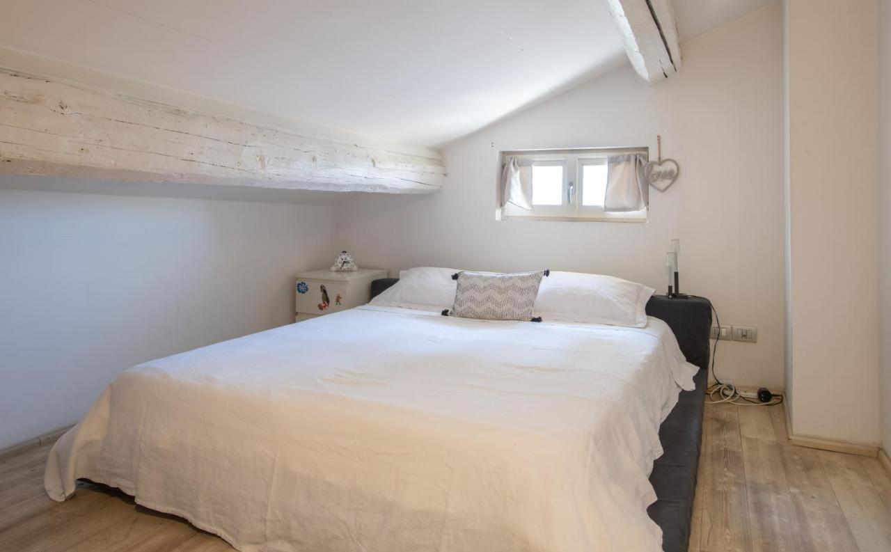 Stunning Top Floor Flat In The Heart Of Βερόνα Εξωτερικό φωτογραφία